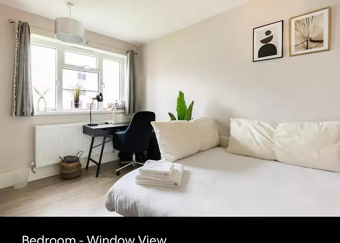 Charming Double Room Near Richmond Park Kingston Gate